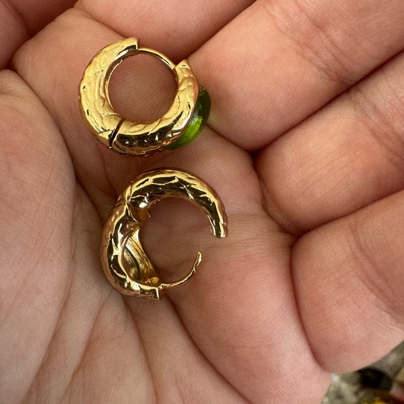 Gold Tone Hoop Earrings With Large Green Stone - Picture 4 of 11